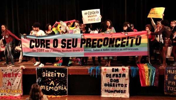 Atro contra o canelamento da peça