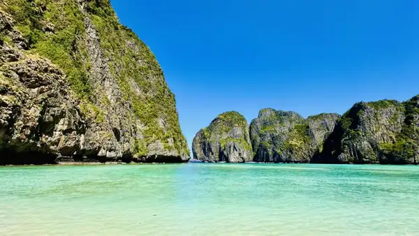 Maya Bay, na Tailândia, a praia onde foi filmado 