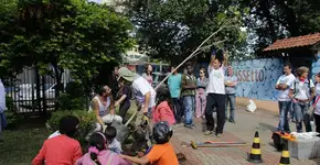 Crianças surdas aprendem sobre arborização urbana neste sábado 