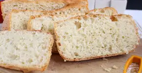 Veja como fazer pão rústico sem sova e sem panela especial