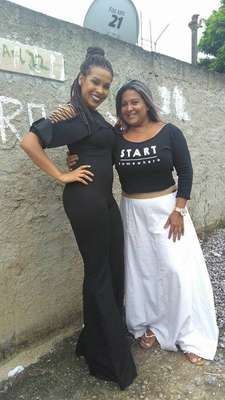 Sisters 13 anos após confinamento 