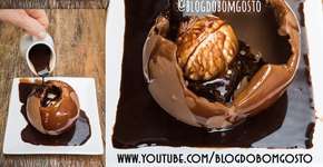 Faça com bexiga: bola de chocolate que derrete sobre o brownie