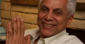 Assista a entrevista com Paulinho da Viola sobre seus 50 anos de carreira