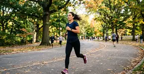 Sair para caminhar em vez de ir para academia é surpreendentemente bom, mas só funciona se a caminhada durar pelo menos 30 minutos seguidos, sem interrupções e a uma velocidade de cerca de 5 km/h