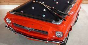 Partes de carros transformadas em móveis