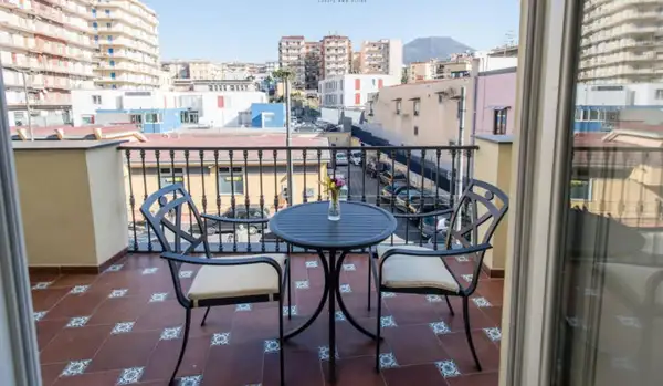 Varandinha sobre a cidade nova de Herculano, no 7Cento Venusiano