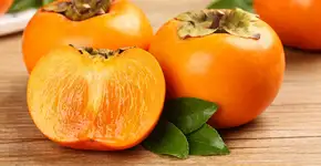 Por que o caqui é uma fruta benéfica para a saúde?