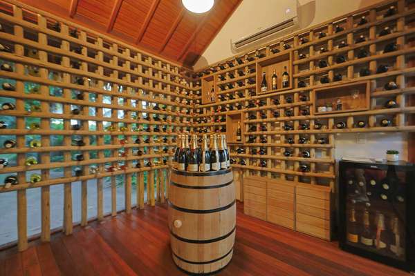 Adega da Pousada Samba Pa Ti, em Porto das Pedras (AL)