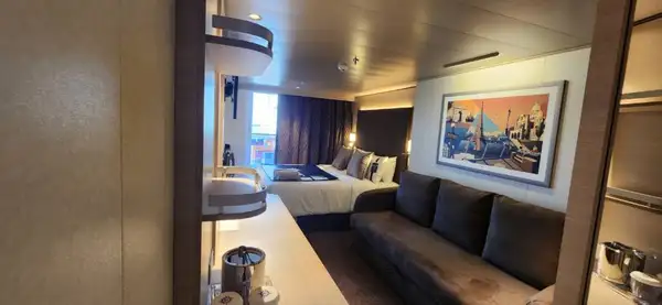 Interior de uma das cabines do MSC World America