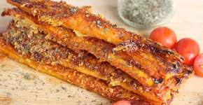 Cenoura assada com alho e parmesão: receita rápida e saborosa