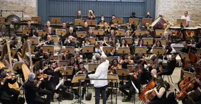 Sinfônica de Santo André apresenta concerto ‘Chico Buarque e as Nossas Mulheres’ no Paço Encantado