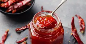 Geleia de pimenta super gostosa com só 4 ingredientes