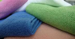 3 ingredientes que todo mundo tem em casa vão deixar suas toalhas cheirosas e limpinhas