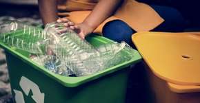 Santos troca recicláveis por dinheiro