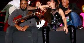 Expulsa do palco, Wanessa se recusa a sair e leva fãs à loucura