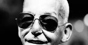 Cartola conta dois causos sobre o parceiro Nelson Cavaquinho