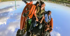 Parque inaugura mais alta montanha-russa de arremesso da Flórida