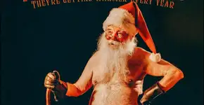 Para fazer alerta, criativos deixam Papai Noel nu em cartões