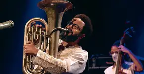 Allan Abbadia exalta a versatilidade do trombone no show “Celebração”, no teatro do Sesc Santo André