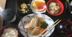 Mãe dá à luz no Japão e fica chocada com a comida do hospital