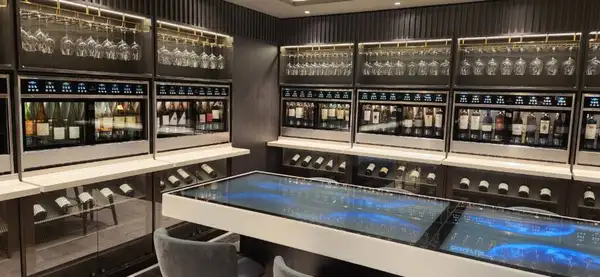 Helios Wine Bar, único do tipo da frota da MSC Cruzeiros