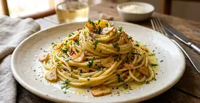 Segundo o chef: Esses dois ingredientes arruínam qualquer macarrão ao alho e óleo