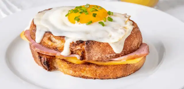 Um clássico francês na hora do seu lanche: aprenda a fazer croque madame