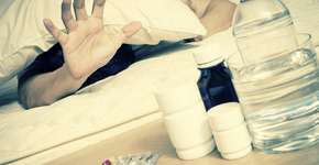 3 receitas de sucos infalíveis para combater a ressaca e diminuir o inchaço