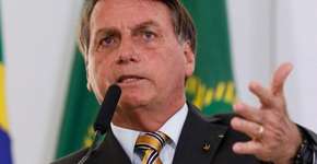 Reação de Bolsonaro à aprovação da vacina contra covid é constrangedora