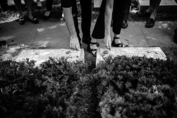 Howie morreu aos 58 anos. Laurel, tinha 59 anos quando faleceu, um dia antes do aniversário da morte do marido