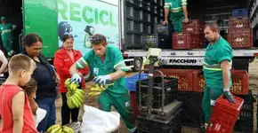 Em Curitiba, você pode trocar lixo reciclável por comida