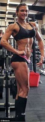 Ex-anoréxica ganha 32 kg ao se tornar fisiculturista