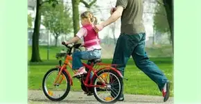 Ensine seu filho a andar de bike sem as rodinhas traseiras: fácil