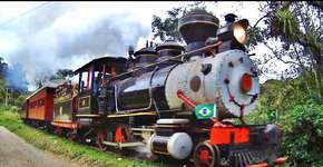 Maria Fumaça centenária volta a circular entre Morretes e Antonina (PR)