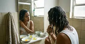 Para que serve aplicar clara de ovo e azeite em cabelos sem volume e como fazê-lo de forma correta?