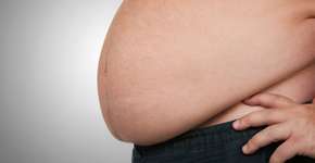 A gordura na barriga aumenta o risco de demência?