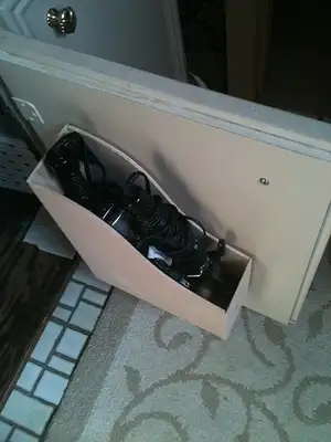 Um revisteiro também faz o serviço.