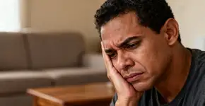 Esse hábito silencioso pode estar arruinando sua mandíbula agora mesmo