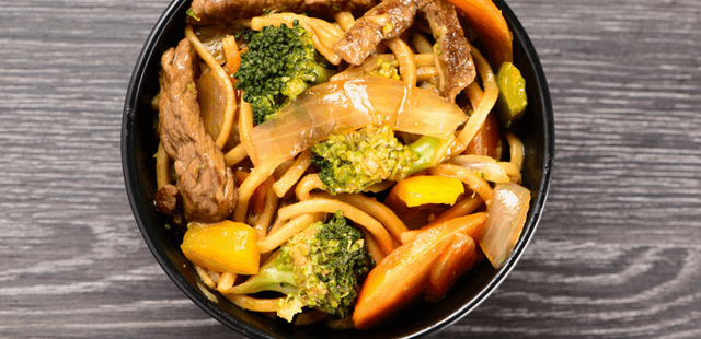 Yakissoba de carne melhor que o de restaurante