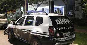 Após ser morto a facadas, homem gay é deixado em posição de cruz