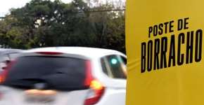 ‘Poste de borracho’ chama a atenção para mortes no trânsito