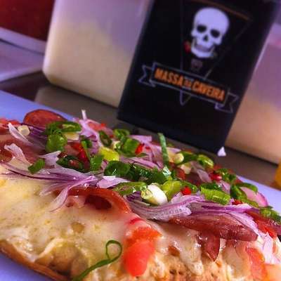 Massa na Caveira. Reprodução/Facebook