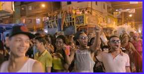 Parada do Orgulho LGBT no Complexo da Maré, no Rio de Janeiro