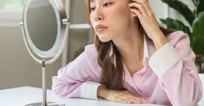 Rugas de expressão: tensão emocional e hábitos faciais aceleram o surgimento delas