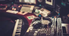 Conheça o On Stage Lab, a primeira escola de negócios da música