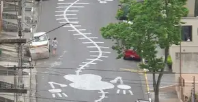 Grafiteiro argentino pinta lagartixa gigante no bairro da Saúde em SP