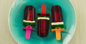 Aprenda a fazer um picolé de gelatina