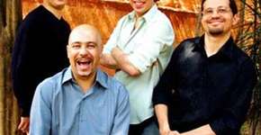 Grupo Aquilo Del Nisso comemora 20 anos de carreira no Sesc Vila Mariana