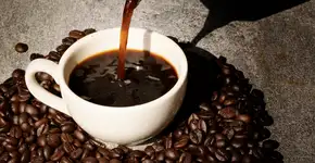 Seu café pode estar atrapalhando a ação desses remédios; veja quais