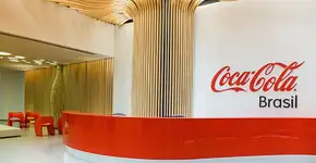 Coca-Cola abre 1.371 vagas de trabalho temporário